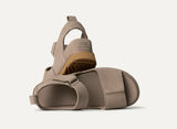UGG Women's GOLDENSTAR HI Sandal
