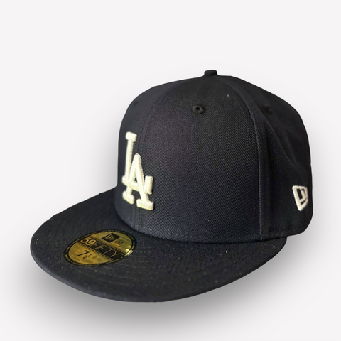 Black on black la online dodgers hat
